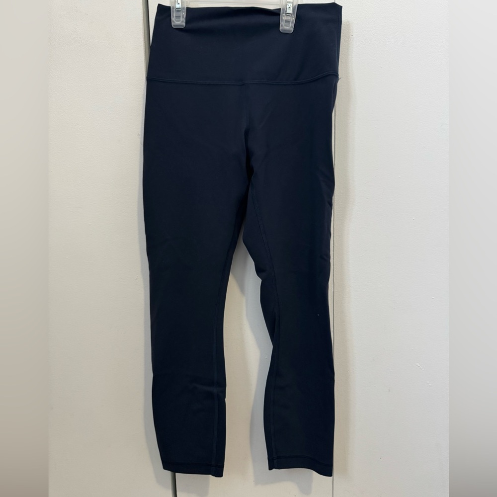 Lululemon Navy 7/8 length leggings Size 6